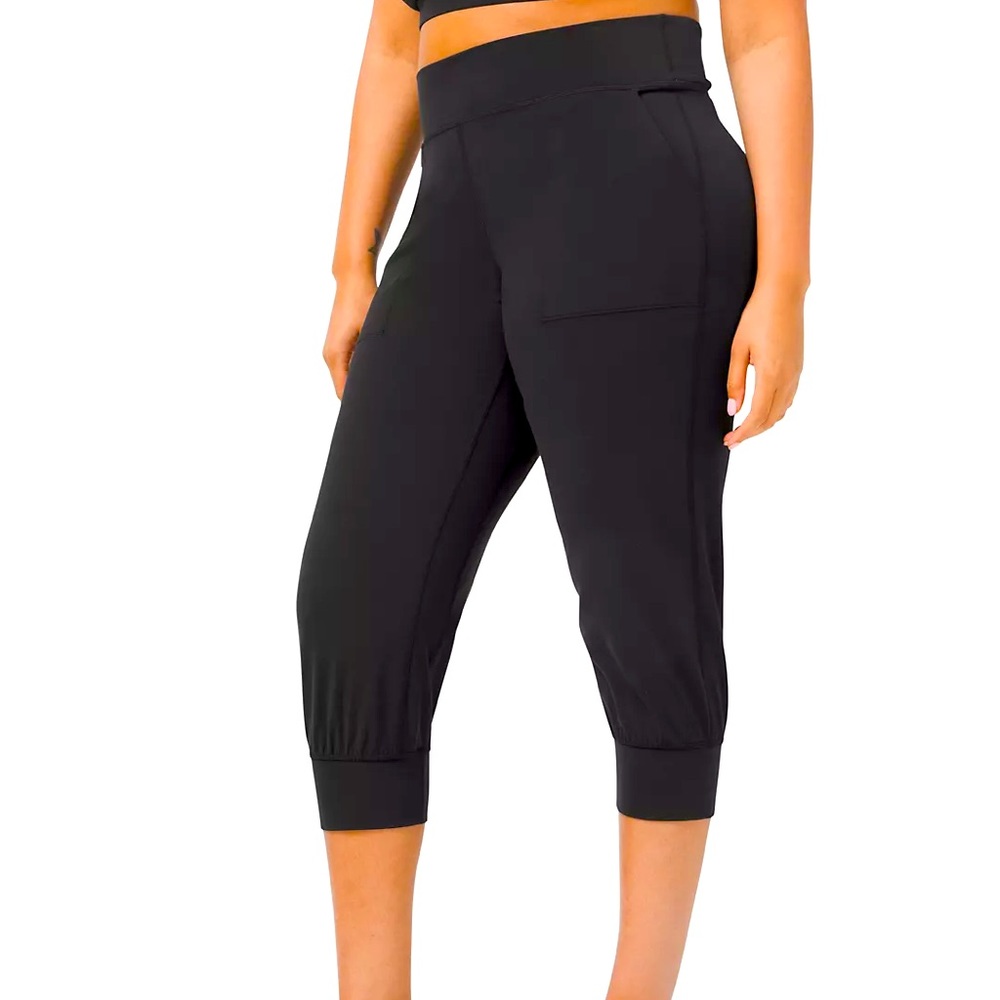 Lululemon Athletica Black Align Capris